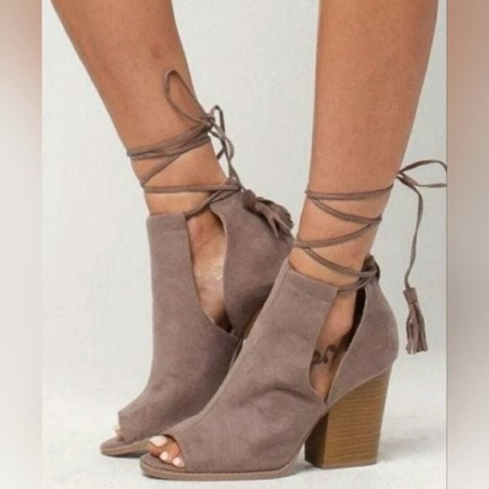 QUPID Stacked Heel Peep Toe Ankle Tie Booties Shoe Sandal 7.5